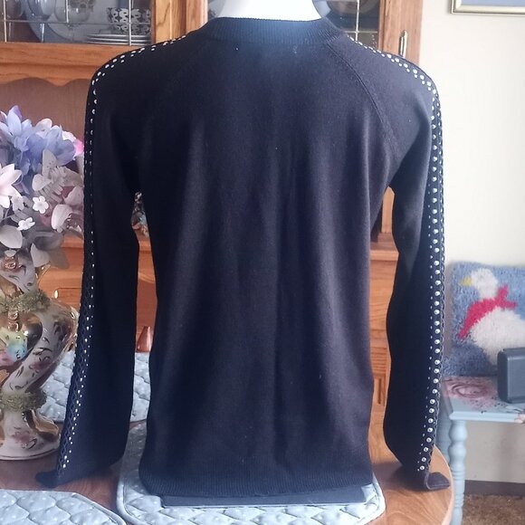 Free Generation Embellished Rivets Sweater - Picture 4 of 8